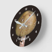 Wild Brown Mushroom Personalized Nature ラウンド壁時計 (傾斜)