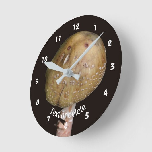 Wild Brown Mushroom Personalized Nature ラウンド壁時計 (傾斜)