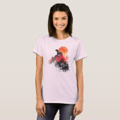 Wild by Design – 抽象的なクマと山のワイルド Tシャツ (正面フル)