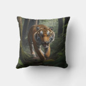 Wild Cat in Golden Forest Scene クッション (裏面)