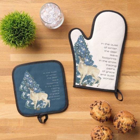 Wild Deer Footprints in Snow – Winter Nature Art 鍋つかみ&鍋敷きセット (トップダウン)