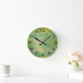 Wild Green Spots Grungy Cool ラウンド壁時計 (ホーム)