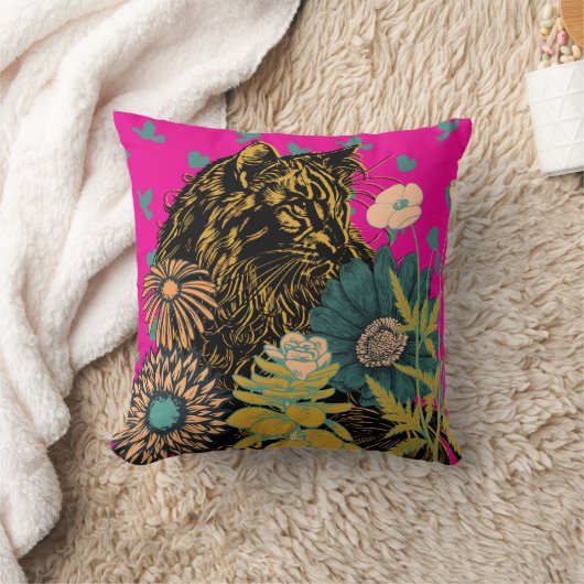 Wild Hearted Tiger Floral Throw Pillow クッション (ブランケット)