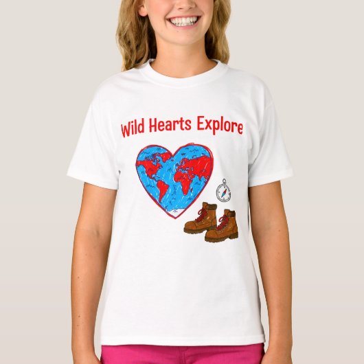 Wild Hearts Explore地図とハイキングブーツアート Tシャツ (正面)