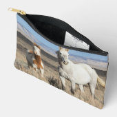 Wild Horses at Home in the Sandwash Basin アクセサリーポーチ (見開き)