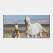 Wild Horses at Home in the Sandwash Basin デスクマット (正面)