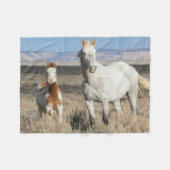Wild Horses at Home in the Sandwash Basin フリースブランケット (正面(横))