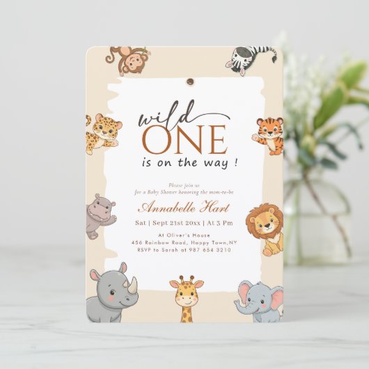 Wild Oneグリーン動物ベビーシャワー 招待状 (スタンド正面)