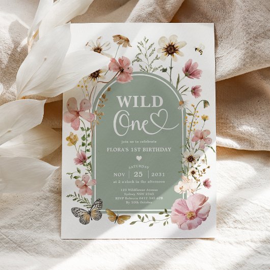 Wild One: セージグリーンのワイルドフラワー1歳の誕生日 招待状
