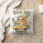 Wild one boys birthday safari animals  クッション (ブランケット)
