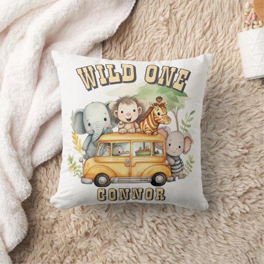 Wild one boys birthday safari animals  クッション (ブランケット)