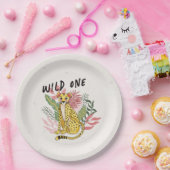 Wild One Safari Pink Cheetah Kids Birthday Party ペーパープレート (パーティー)