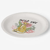 Wild One Safari Pink Cheetah Kids Birthday Party ペーパープレート (アングル)