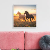 Wild Prairie Run – Horses at Sunset Wall Art キャンバスプリント (インサイチュ (リビング))