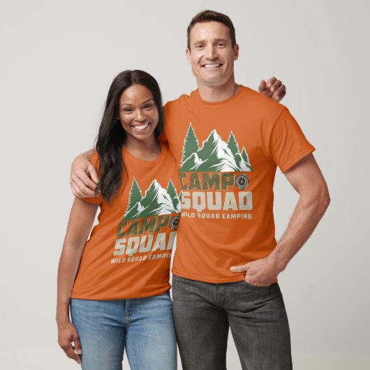 WILD SQUAD CAMPING レトロ Tシャツ (ユニセックス)
