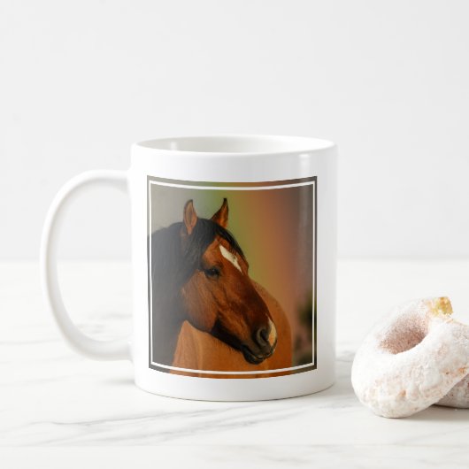 Wild Stallion, Golden Light and Rainbow コーヒーマグカップ (ドーナツ)