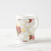 Wild Strawberry Flower Tall Mug ボーンチャイナマグカップ (正面右)