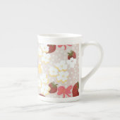 Wild Strawberry Flower Tall Mug ボーンチャイナマグカップ (右)