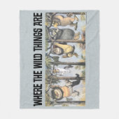 Wild Things and Max Swinging From Trees フリースブランケット (正面)