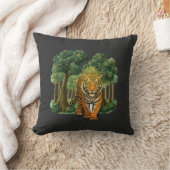“Wild Tiger in the Forest – Natural Light Jungle D クッション (ブランケット)