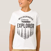 Wilderness Explorer Station Wagon Canoe Trees Tシャツ (正面)