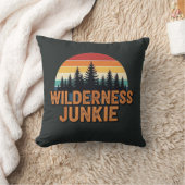 Wilderness junkie retro design クッション (ブランケット)