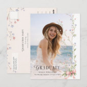 Wildflower Pink Bow Photo Graduation Invitation ポストカード (正面/裏面)