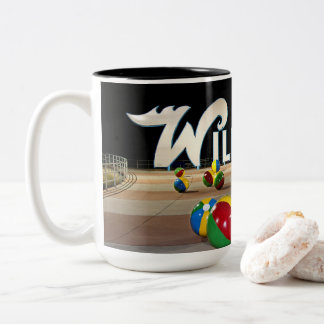 Wildwood NJの遊歩道のWildwoodの印 ツートーンマグカップ