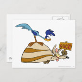 WILE E. COYOTE™とROAD RUNNER™大きい石 ポストカード (正面/裏面)