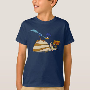 WILE E. COYOTE™とROAD RUNNER™大きい石 Tシャツ