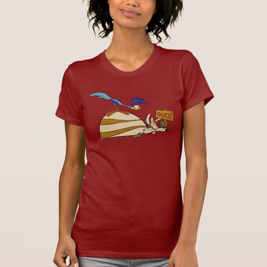 WILE E. COYOTE™とROAD RUNNER™大きい石 Tシャツ (正面)