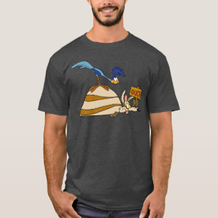 WILE E. COYOTE™とROAD RUNNER™大きい石 Tシャツ