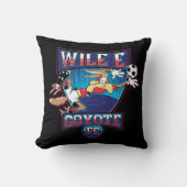 WILE E. COYOTE™ Football Club Badge クッション (正面)