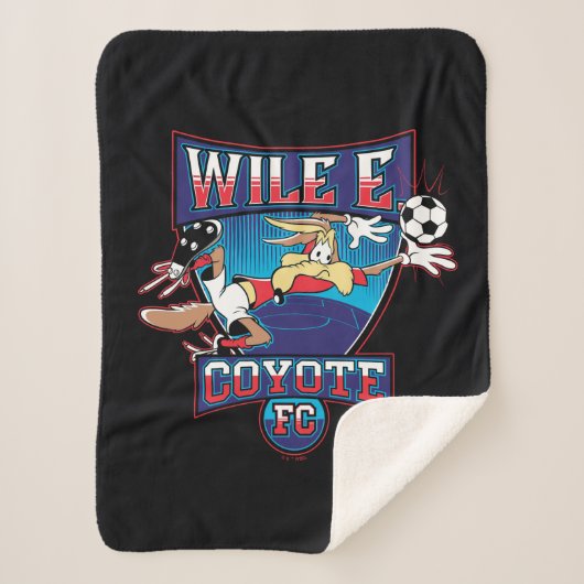 WILE E. COYOTE™ Football Club Badge シェルパブランケット (正面)
