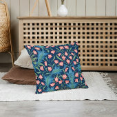 William Morris Blue and Pink Floral Pattern クッション