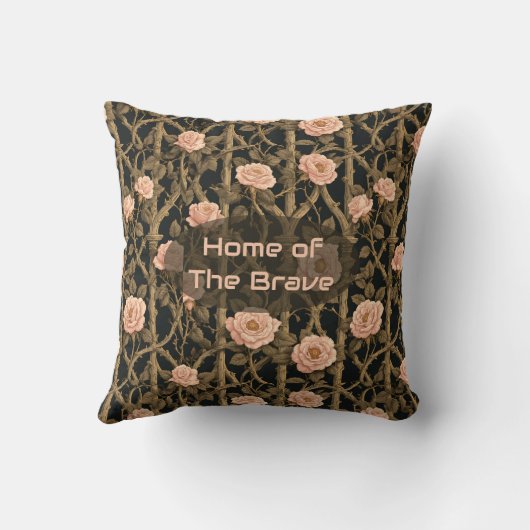 William Morris Chic Rose Trellis Home of the Brave クッション (裏面)