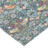 William Morris Indigo Mineralによるイチゴ泥棒 ミディアムテーブルランナー (コーナー)
