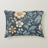 William Morris Inspired Botanical Style Pattern アクセントクッション (正面)