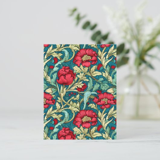 William Morris Inspired Red Flowers Pattern ポストカード (スタンド正面)