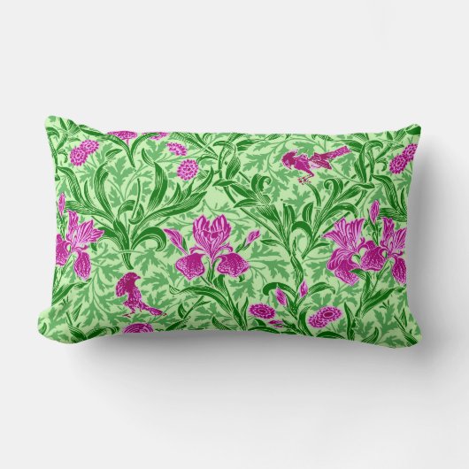 William Morris Irises、Green、Magenta、Orchid ランバークッション (正面)