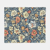 William Morris style floral acanthus pattern フリースブランケット (正面(横))