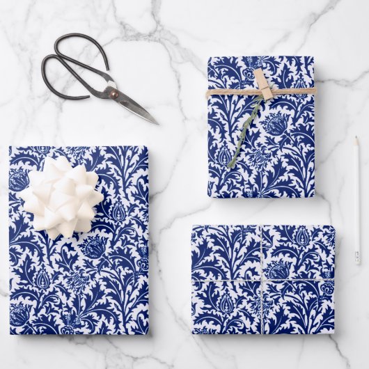 William Morris Thistle Damask、コバルトブルー&ホワイト ラッピングペーパーシート (正面)