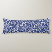 William Morris Thistle Damask Navy Blue on White ボディピロー (正面)
