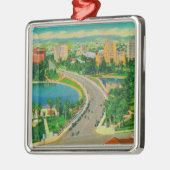 Wilshire通り、Gen.ダグラスMacArthur メタルオーナメント (左)