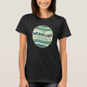 Wilson Lake Shark Free and Unasped Camping Kansas Tシャツ (正面)