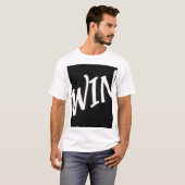 WIN モチベーショナル タイポグラフィー Tシャツ (正面フル)
