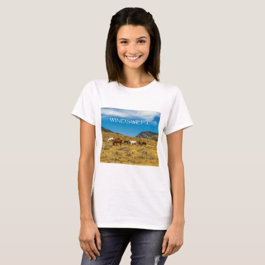WINDSWEPT Mountain View where horses graze scenic. Tシャツ (正面フル)