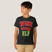 Wine Drinking Elf Christmas Family Matching Group  Tシャツ (正面フル)