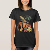 Winged Bearded Dragon on Pumpkin Tシャツ (正面)