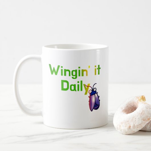 Wingin It Daily Funny Bug Humor コーヒーマグカップ (ドーナツ)